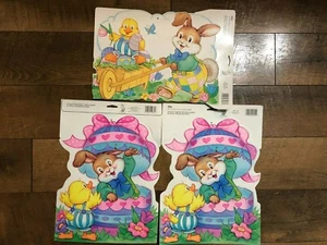 Lote de 3 decoraciones troqueladas de Pascua vintage conejito floreciente saludos americanos ¡NUEVO! - Imagen 1 de 1