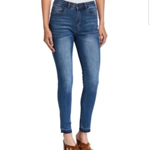 NEW! Halston High-Rise Skinny Jean, Size 6, Medium Blue, Mid Rise, Released Hem - Picture 1 of 11