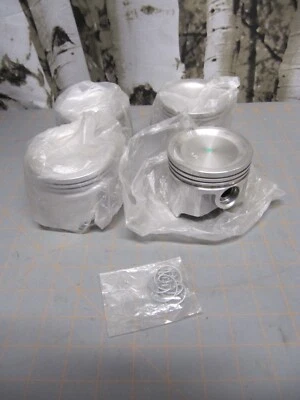 Juego de (4) pistones NOS ITM RY6095 5M 13104-43030 Toyota 2759CC Supra Cressida Foto 1 de 4