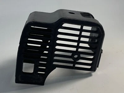OEM Tanaka TBC-160 Recortadora de cuerda Motor Cubierta Protector Pieza de plástico Foto 1 de 4