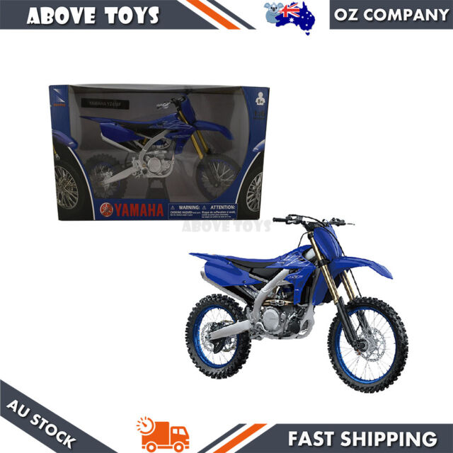 Moto de Ferro Trilha Miniatura Yamaha YZ 250 1:6 na Caixa New-Ray - Outros  Livros - Magazine Luiza