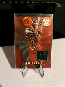 Panini Totally Certified Red | Derrick Rose | 2012-13 | Chicago Bulls | No. 17 - Picture 1 of 2