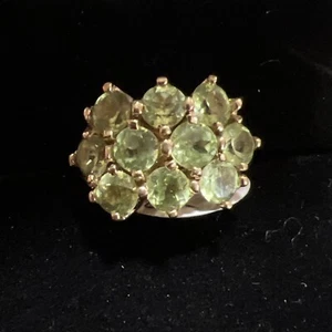 Exquisite 10KT Gold Double Row Emerald-Cut Peridot Ring Stunning Prong-Set stone - Picture 1 of 5