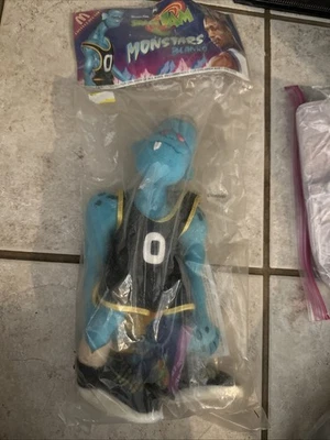 Muñeca de peluche en blanco Space Jam McDonald’s Collectible Monsters 1996 Foto 1 de 4