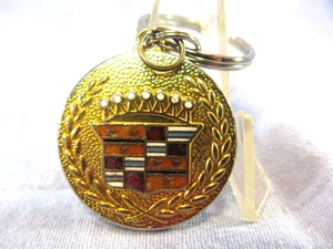 1 3/8" CADILLAC GOLD TONE KEY RING KEYCHAIN FROM CREST CADILLAC - Bild 1 von 2