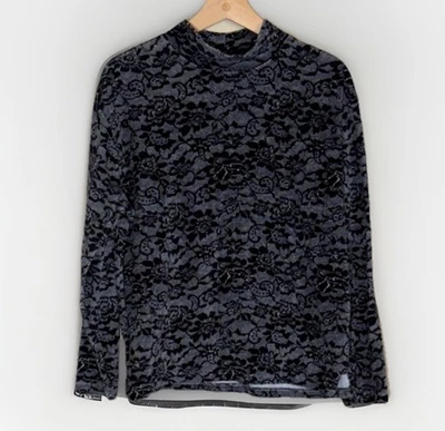 Top de mujer ERIKA L terciopelo negro rosa floral manga larga elástico oscuro romántico Foto 1 de 4