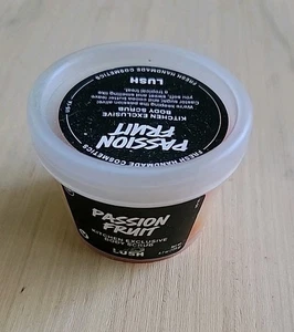 Lush Passion Fruit Body Scrub 4.7oz - Picture 1 of 4