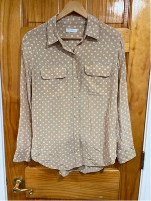 Blusa con botones de seda a lunares calce ceñido firma equipo para mujer Foto 1 de 4