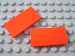 New LEGO Lot of 2 Red 2x4 Tiles - Picture 1 of 1
