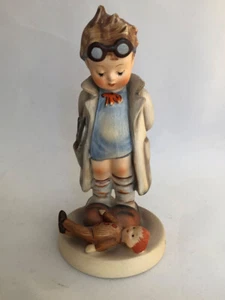 Goebel Hummel Figurine "Doctor" HUM 127 ~ Mark# 3 5.25" The Doll Doctor - Picture 1 of 8