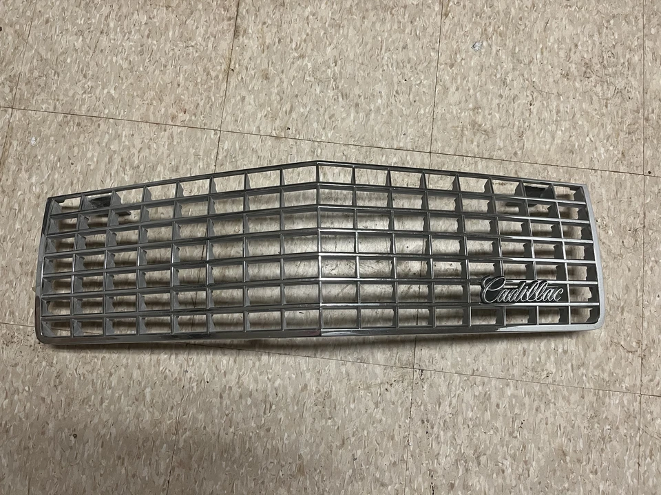 Cadillac Eldorado/Sevilla 1981-1991 parrilla #20678423 Foto 1 de 1