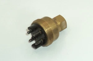 Mercedes LKW orig. Bremslichtschalter LK 8886-10 888610 brake light switch NOS - Picture 1 of 3