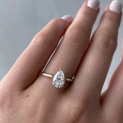 Engagement Ring 18k Yellow Gold  IGI Lab Created 1.50 Ct Pear Cut Diamond  - Image 1 of 4