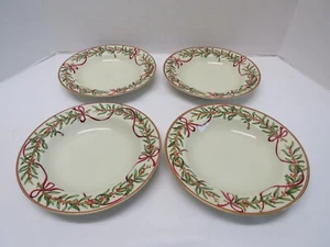 4 QUEENSBERRY Royal Gallery Christmas Holly Rimmed Soup Bowls Macys 8.5" - Picture 1 of 5