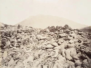 R. RIVE (1817-1868), Bergspitze mit Lava des Vesuvs, um 1880, Albuminpapierabzug - Bild 1 von 5