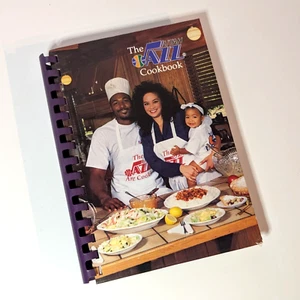 The Utah Jazz Cookbook Vintage, signed by Multiple NBA Players Wives and Staff - Bild 1 von 16