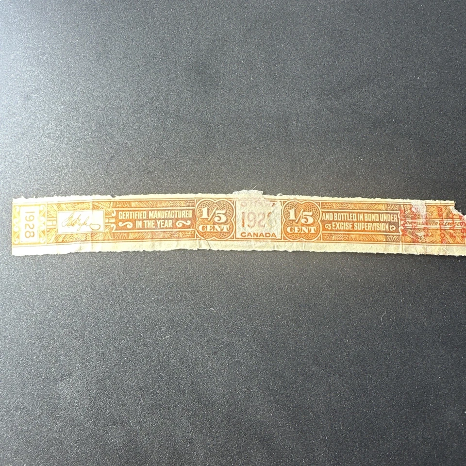 Sello de ingresos de botellas de licor de Canadá de 1928  Foto 1 de 4