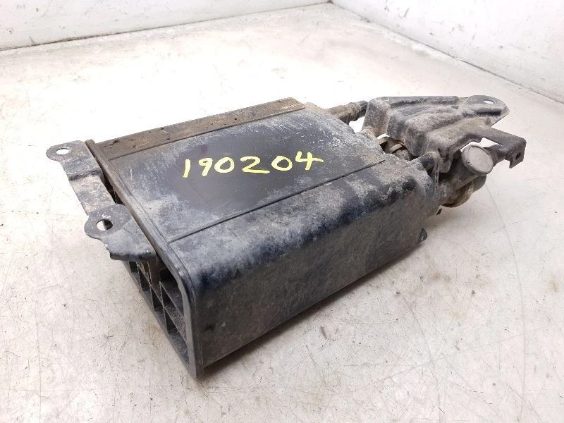 Toyota Tacoma 2008 4,0 L 6 cilindros montaje de bote de vapor de combustible  Foto 1 de 4