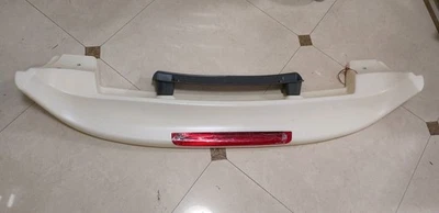 Alerón trasero LED sin pintar ala B para 98-07 Toyota Land Cruiser 100/Lexus LX470 Foto 1 de 4