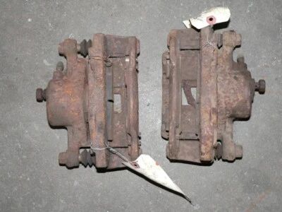 ISUZU TROOPER/SLX 92-02 VEHICROSS 99-01 FRONT BRAKE CALIPER PAIR RIGHT/LEFT - Image 1 of 3