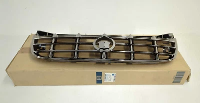 全新 原始设备制造商 正品 凯迪拉克格栅 1997 - 1999 Catera 铬 全新带盒 漂亮 90541036 — 第 1/4 张图片