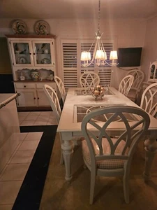Ethan Allen Dinning room table 8 chairs with leaf & credenza - Picture 1 of 2