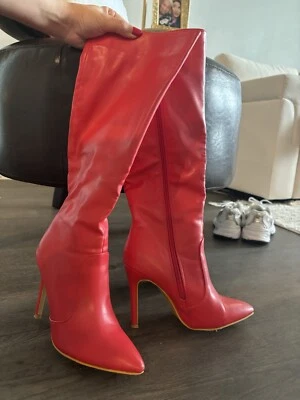 红色靴子  — 第 1/4 张图片