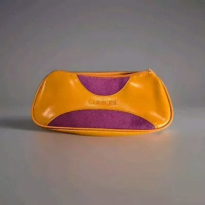 Bolso de maquillaje Clinique vintage púrpura y tostado Foto 1 de 3