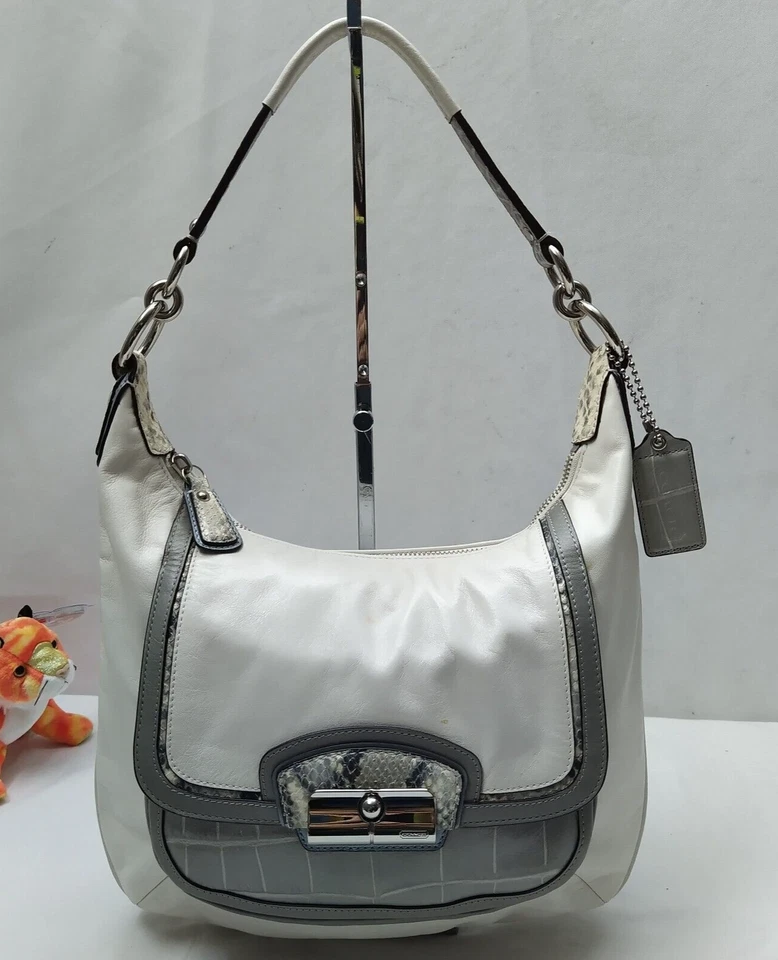 Bolso de Hombro Coach Kristin Blanco Gris Cuero Detalle Piel de Serpiente Cierre con Cremallera Foto 1 de 4