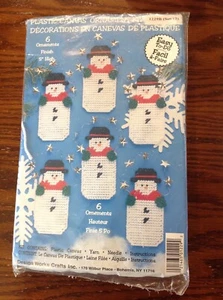 NIP Design Works Crafts 6 Plastic Canvas Snowmen Ornaments Kit  - Picture 1 of 3
