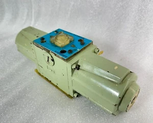 KAWASAKI REXROTH 4WE10GL-10L0/LG24NDL HYDRAULIC VALVE - Picture 1 of 9