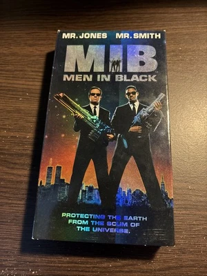 MIB: Men In Black (1997) VHS - Tommy Lee Jones, Will Smith - Scifi Aliens Action - Image 1 of 3