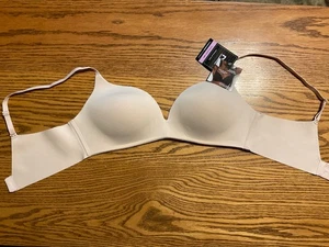 NUEVO Maidenform Craveable Intimates Elevador Inalámbrico Talla M Convertible Beige Nuevo con Etiquetas - Imagen 1 de 3