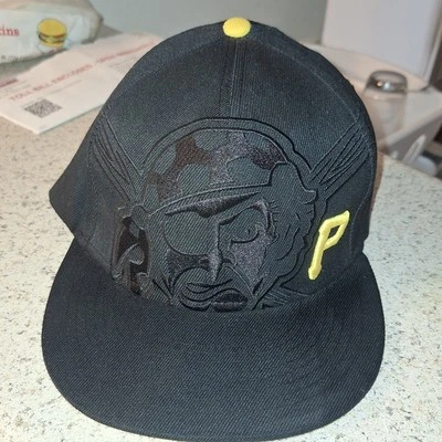 Pittsburgh Pirates Snap-Back Gorra Negra MLB Béisbol Estilo Años 90 Foto 1 de 3