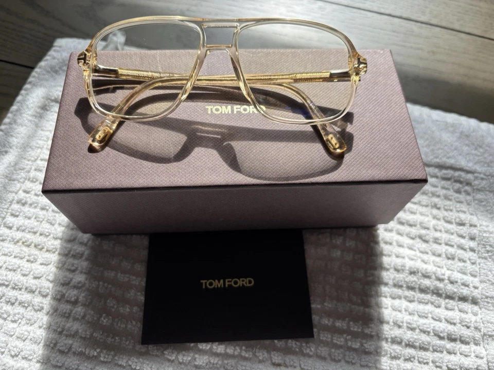 Gafas Tom Ford Gold Aviator. TF5737-B Foto 1 de 4