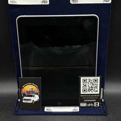 Apple iPad 1 Model: A1219 16GB Tablet Silver Wifi Restore Untested Free Postage - Image 1 of 4