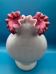 Vtg Victorian Style Ruffled Pink & White Blown Glass Vase 7.5" Opaque Collector - Picture 1 of 8