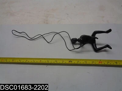 676685026828 Hombre Escalador Negro con Escultura de Cuerda de 30" Foto 1 de 3
