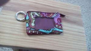 Vera Bradley ID Case in the Resort Medallion Pattern - Made in China - Picture 1 of 2