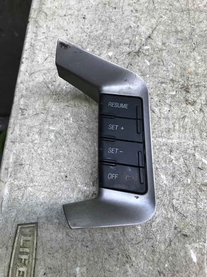 Interruptor de controle de cruzeiro volante Ford Fusion 10 11 12  - Imagem 1 de 1