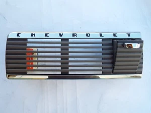 1947 1948 1949 1950 1951 1952 1953 CHEVROLET TRUCK DASH SPEAKER GRILLE & ASHTRAY - Picture 1 of 5