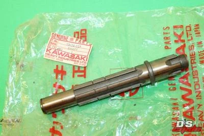 Eje de salida Kawasaki F8 F5 F9 Big Horn Enduro PARTE # 13128-027 NUEVO DE STOCK Foto 1 de 4