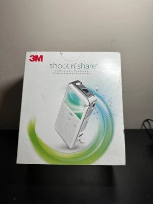 3M SHOOT N'SHARE CAMCORDER+PROJECTOR - Image 1 of 4