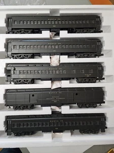 MTH Premier MT-4007 O Santa Fe 70' Madison Juego de 5 vagones de pasajeros, iluminado - Imagen 1 de 10