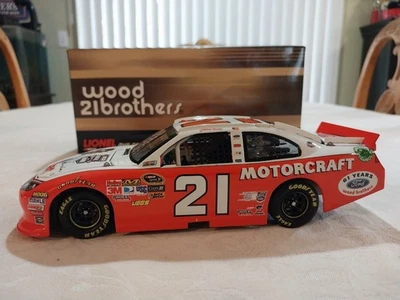 Тревор Бэйн 2011 No21 Motorcraft Зал славы 1/24 ДЕБЮТАНТ ОСТРЫЙ И РЕДКИЙ!!! - Изображение 1 из 4