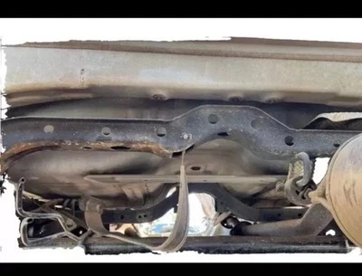 Toyota Tacoma 2006-2012 marco delantero travesaño porta tanque de gasolina genuino OEM Foto 1 de 2