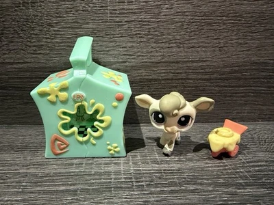 Hasbro Littlest Pet Shop #1351 Scoops 'n Shake Shop con carro de vaca y helado Foto 1 de 4