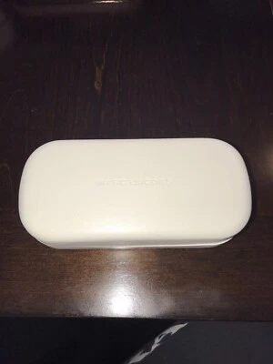 Совершенно новый Marc Jacobs солнцезащитные очки очки чехол жесткий большой белый раскладушка чехол - Изображение 1 из 2