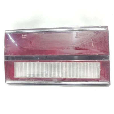 Luz trasera izquierda Bentley Turbo R 1990 automática OEM montada en el maletero Foto 1 de 4