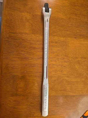 BRAND NEW! Craftsman 1/2" x 15" Flex Handle Breaker Bar CMMT44201 - Image 1 of 4